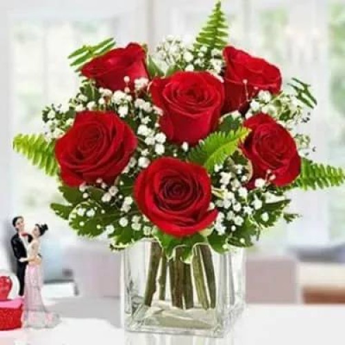 Loves Embrace Roses - Red (Classic)