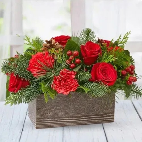 Roses & Carnation In Box (Classic)