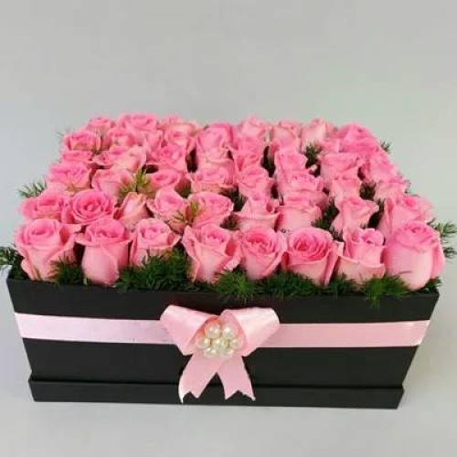 Pink Roses In Box (Classic)