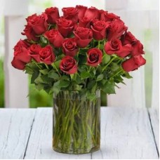 Red Roses In A Glass Vase (Classic)