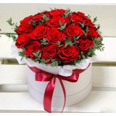 25 Red roses in Box