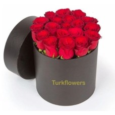 15 -19 Red Roses Black Box

