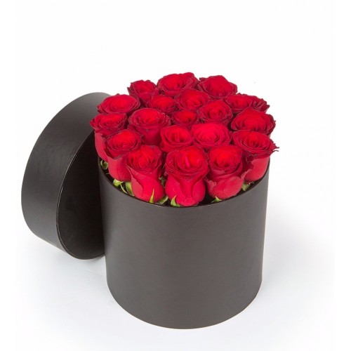 19 Red roses in Black Box