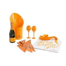 Veuve Clicquot Toast to the Polo Classic Perfect Picnic Pack