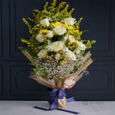 Golden White Delight Bouquet