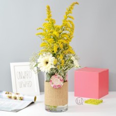 Pretty Spring White Gerbera Vase Arrangement