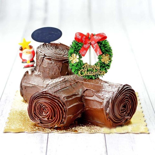 Chocolate Yule Log Cake