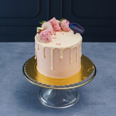 Dipped Strawberry Mini White Chocolate Cake