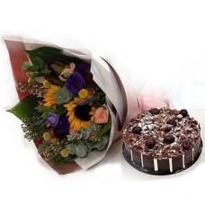 Alluring Flower Bouquet With Blackforest Cake OM