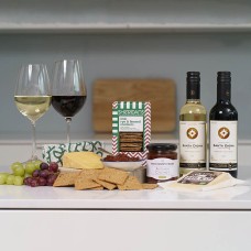 The Picnic Essentials Gourmet Gift Box