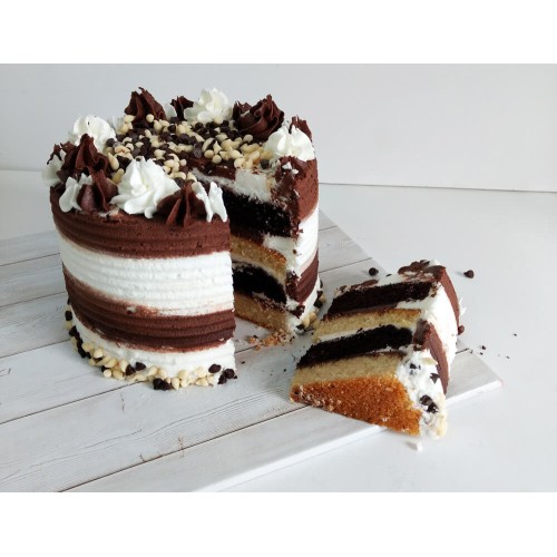 Choconilla Cake (Six inch)