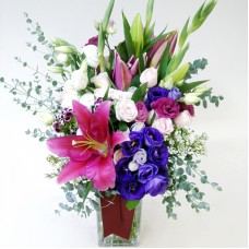 Beauty Bloom18-21-Vase Included (Deluxe(M))
