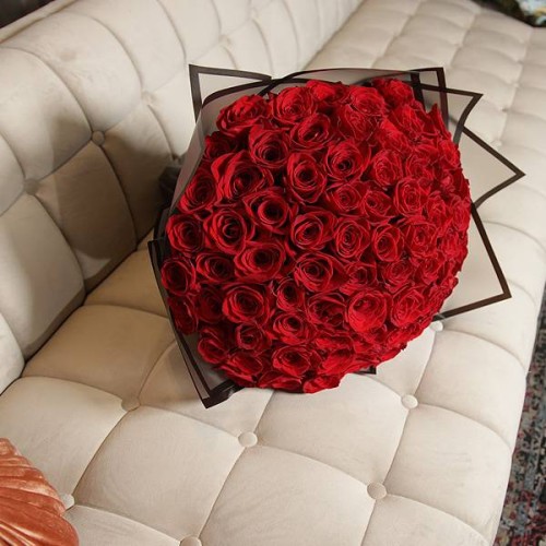 100 Red Roses