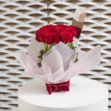 Mini Bouquet Of Roses