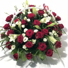 Large flower-basket: Red Roses, Lilys, Lisianthus (Basic)