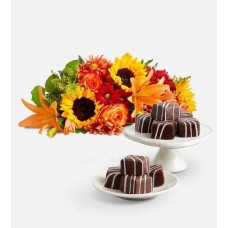 Fields of Europe® for Fall with Classic Cheesecake Bites (Fields of Europe® for Fall Bouquet Only & 9ct Classic Cheesecake Bites™)