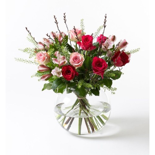 Rose bouquet in red and pink