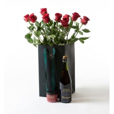 Long-stemmed red roses in a gift bag (None selected)