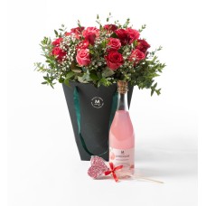 Rose bouquet in gift bag with lemonade and chocolate (None selected)