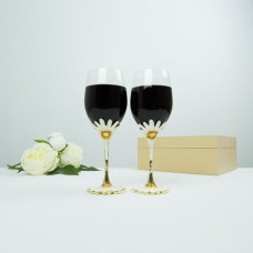 Personalised Crystal Wine Glasses Daisy Set