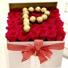 Ferrero Letter 30 Roses Gift Box
