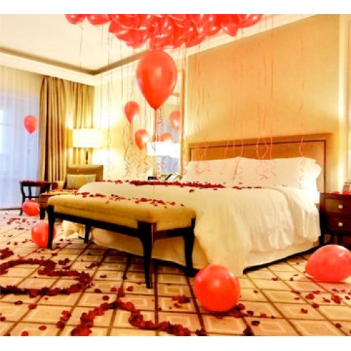 Roses Petals & Balloons Decoration