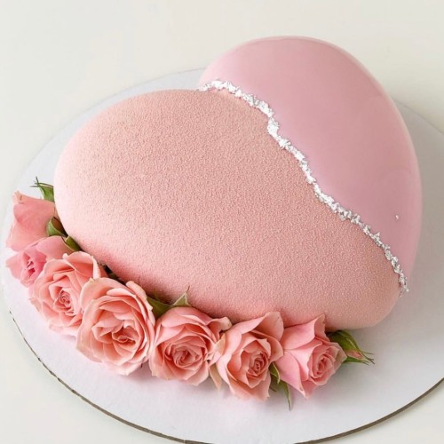 Heart cake with Pink Roses
