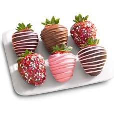 Beautiful Chocolate-Dipped Strawberries