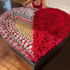 500 Luxury Roses in Velvet Heart Shape Box with Chocolate
