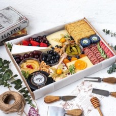 Medium Cheese Gift Hamper