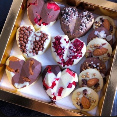 Choco-Smash Mini Heart & Dried Fruit Buttons