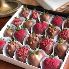 Swiss Chocolaholic-Dipped Strawberries (20 pieces)