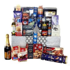 The Extra Large Festive Holidays Gift Basket