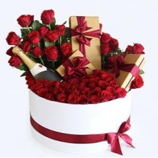 Delice Luxury Chocolate & Roses Box