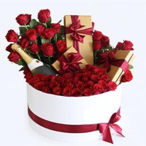 Delice Luxury Chocolate & Roses Box