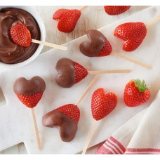 Heart Shaped Chocolate-Dipped Strawberries