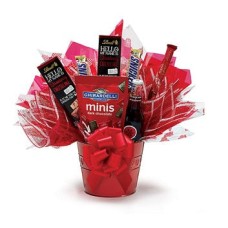 'Lindt & Snickers' Red Chocolate Pot