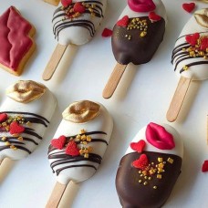 Lips & Hearts Cakesicles