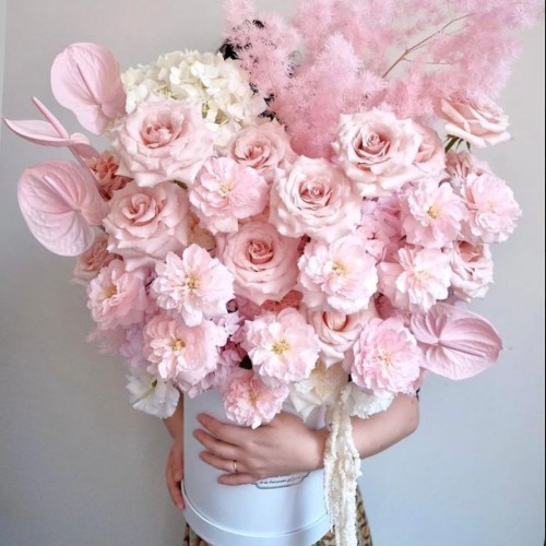 Luxury Pink Flower Arrangement