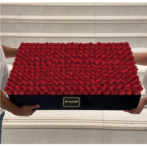 200 Red Roses Velvet Box