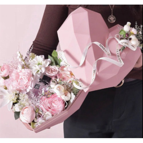 Diamond Cut Heart Shape Flower Box