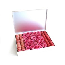 Delice Luxury 44 Macaron & Pink Roses Box