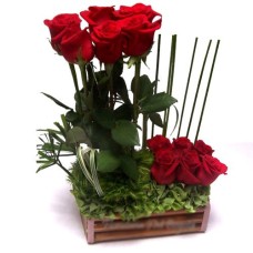 12 Red Roses in wooden Box