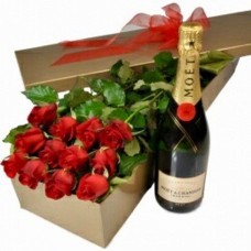 Roses & MoÃ«t package