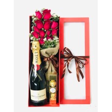 Roses Moet Ferrero Deluxe Gift Box