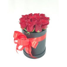 Scarlet Black Label Roses Box