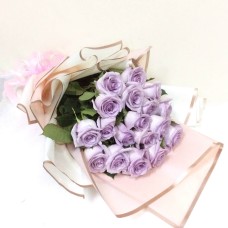 12 Lilac Ecuadorian Roses