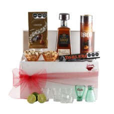 Spectacular gift with Tequila AÃ±ejo 1800, Chocolates & Snacks