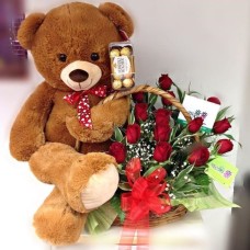 Grand Romantic Gift Set of Roses-Teddy-bear-Chocolates