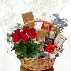 Valentine's Sweet & Fresh Love Basket from Gifts Habibi